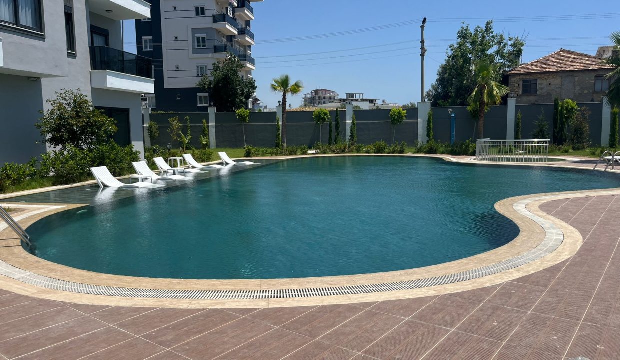 WhatsApp Image 2024-10-19 at 16.29.00 (1)