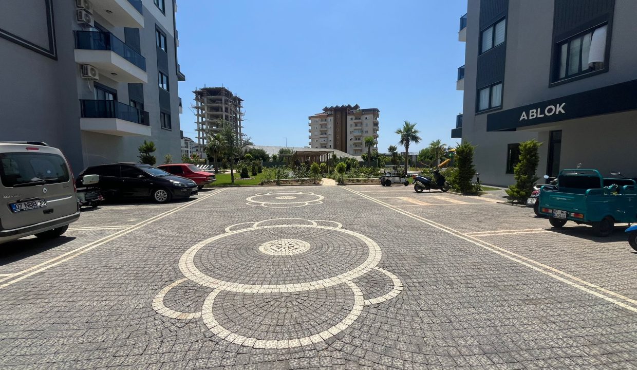 WhatsApp Image 2024-10-19 at 16.29.03 (1)