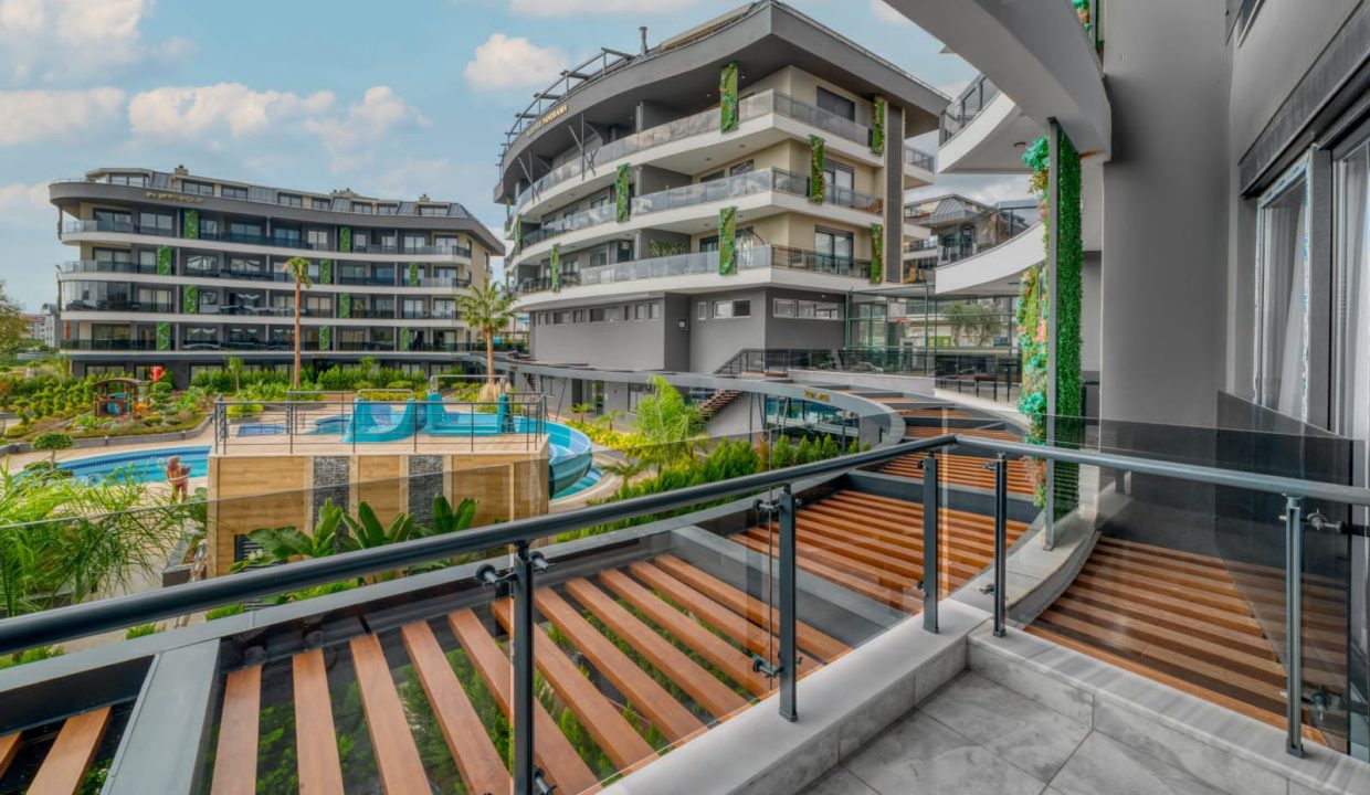 WhatsApp Image 2025-01-06 at 23.27.59 (1)