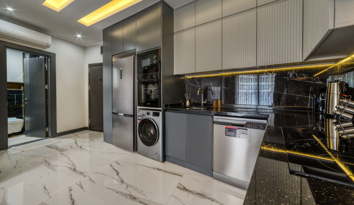 WhatsApp Image 2025-01-06 at 23.28.01