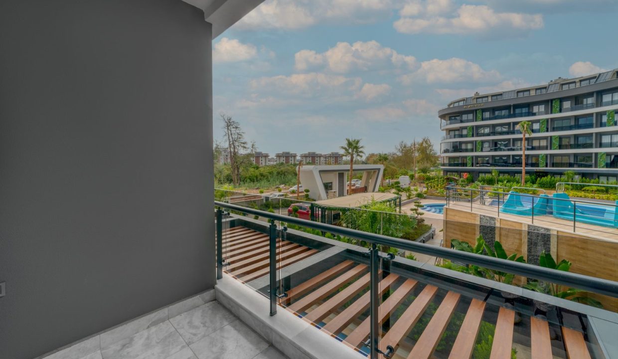 WhatsApp Image 2025-01-06 at 23.28.01 (2)