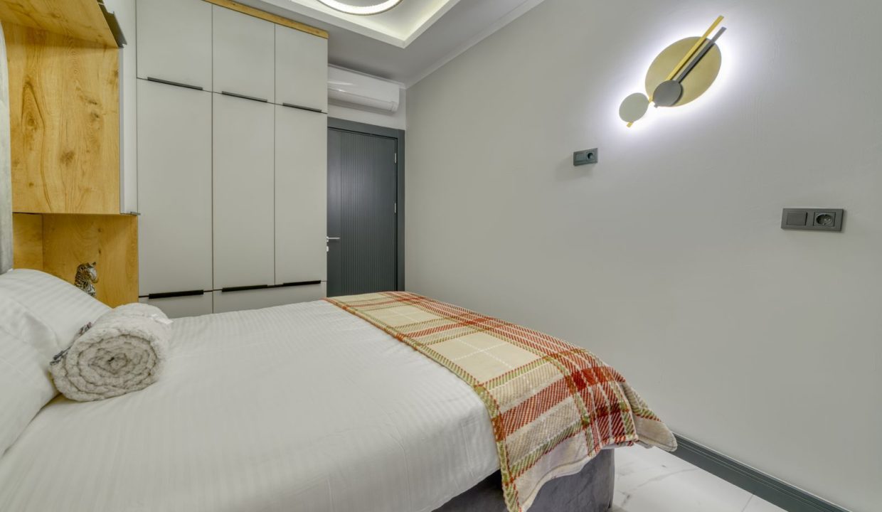 WhatsApp Image 2025-01-06 at 23.28.03 (2)